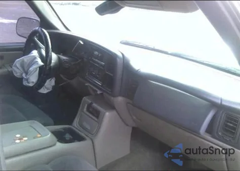 2000 Chevrolet Tahoe C1500 из США, поврежденный, VIN 1GNEC13T3YJ210422